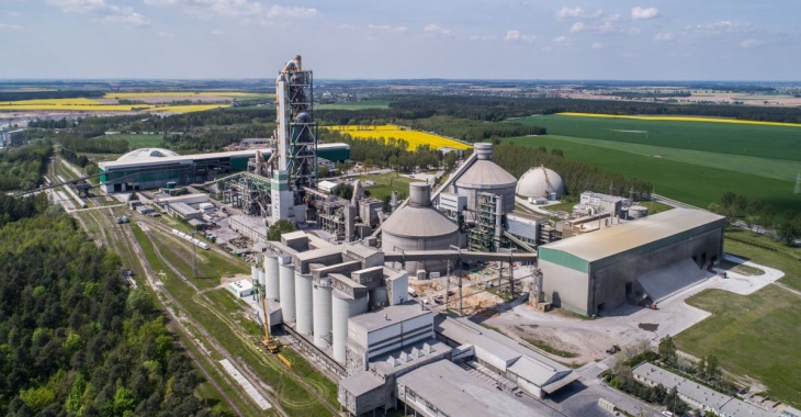 Zrównoważone budownictwo nowej generacji – innowacje, trwałość i neutralność klimatyczna. Holcim rozszerza ofertę w Cementowni Kujawy