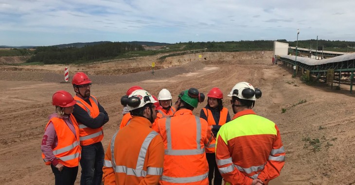 Pracownicy start-upu 1000 realities odwiedzili zakład Lafarge Polska